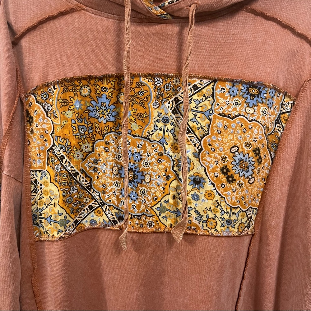 Easel Plus Size 2X Patchwork Hooded Sweatshirt Or… - image 5